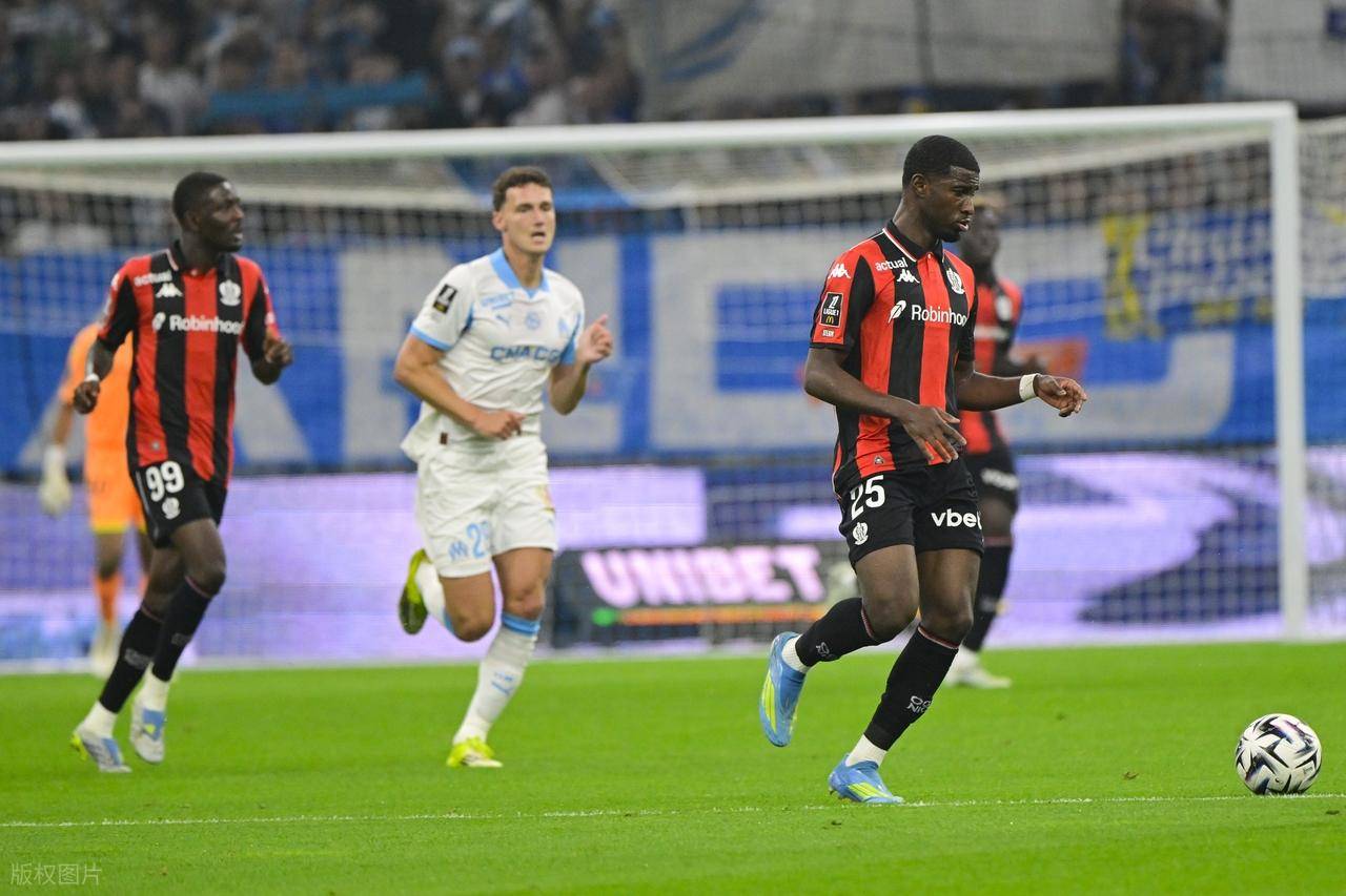 随着马赛爆冷1-1遭法甲第15逼平，法甲最新积分榜出炉